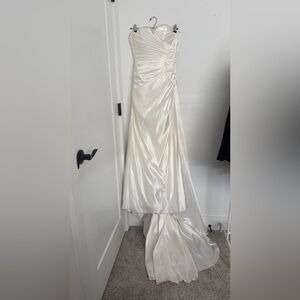 Essence of Australia strapless wedding dress